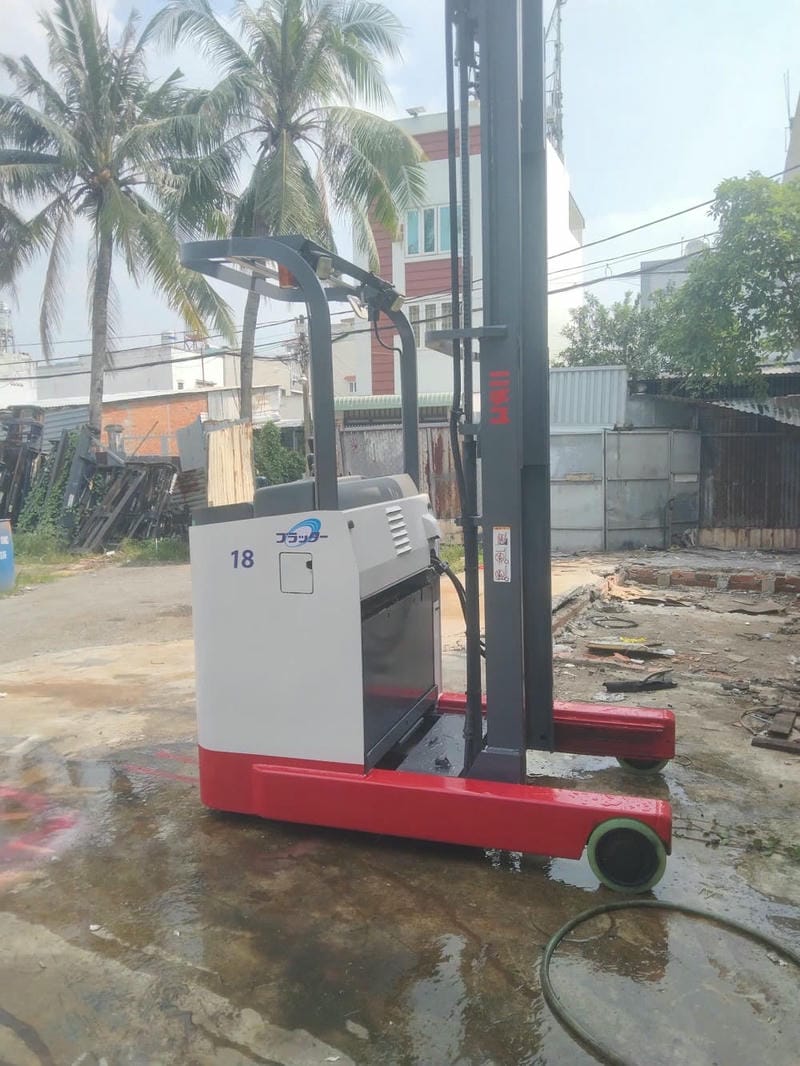 Nhóm xe này thường phù hợp kho có kệ từ 3.0m đến 12m, tùy cấu hình