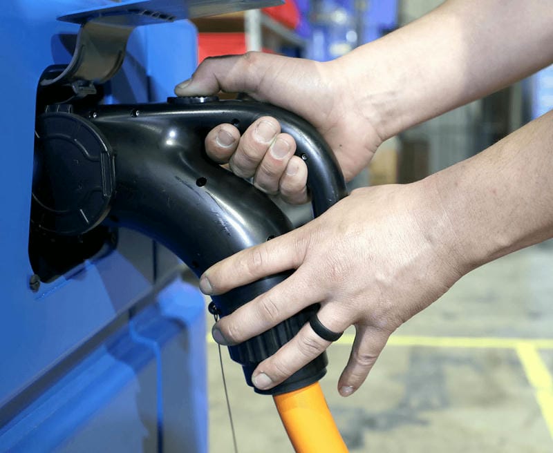 Pallet truck phù hợp kho sàn phẳng, hàng hóa di chuyển ngang và tần suất bốc
