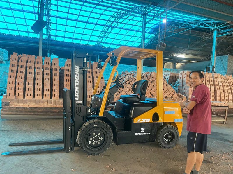 Hệ truyền động xe nâng dầu bền bỉ
